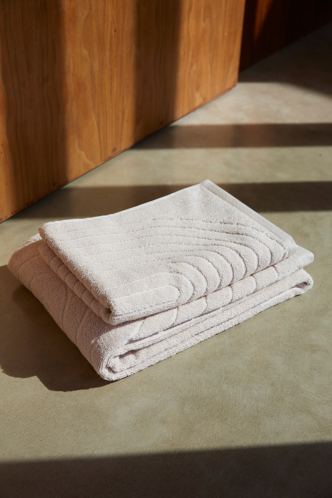 BAINA Cove Bath Towel - Clay | The Source - Leader in Luxury Kitchen & Bathroom Products in Adelaide, Australia