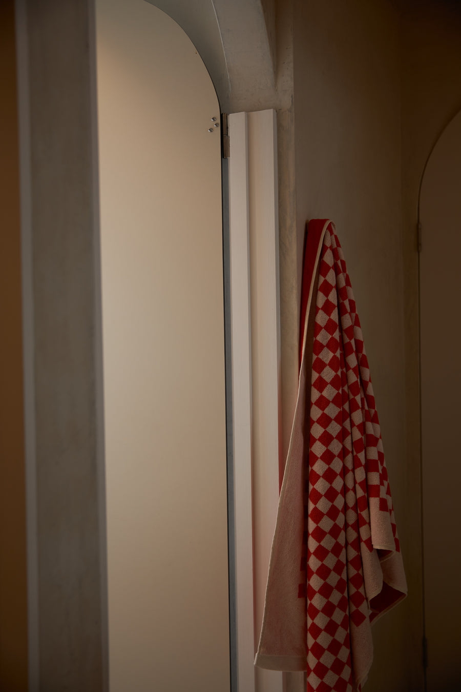BAINA Roman Pool Towel - Paloma Sun / Ecru | The Source - Leader in Luxury Kitchen & Bathroom Products in Adelaide, Australia