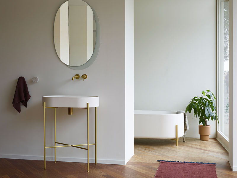 Ex.t Stand Oval Wash Basin - Brass